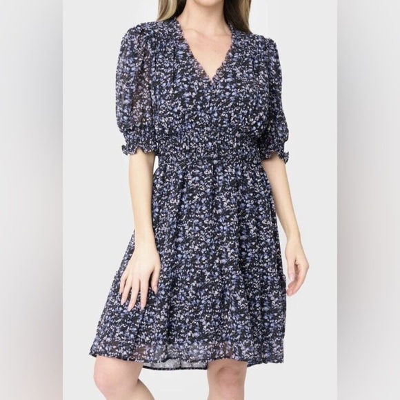 GibsonLook Everybody Dress V-Neck Ruffle Detail Blue Black Ditsy Floral Size M - Picture 1 of 14